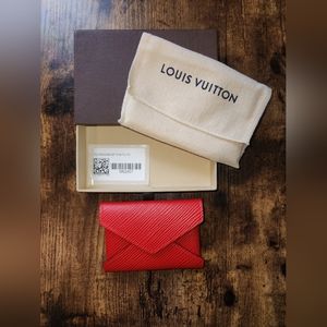 LOUIS VUITTON Red Pochette Kirigami